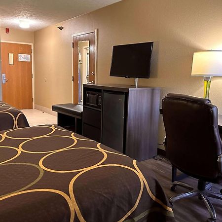 ซูเปอร์ 8 บาย วินด์แฮม เบลล์ฟองเทน Hotel Bellefontaine ภายนอก รูปภาพ
