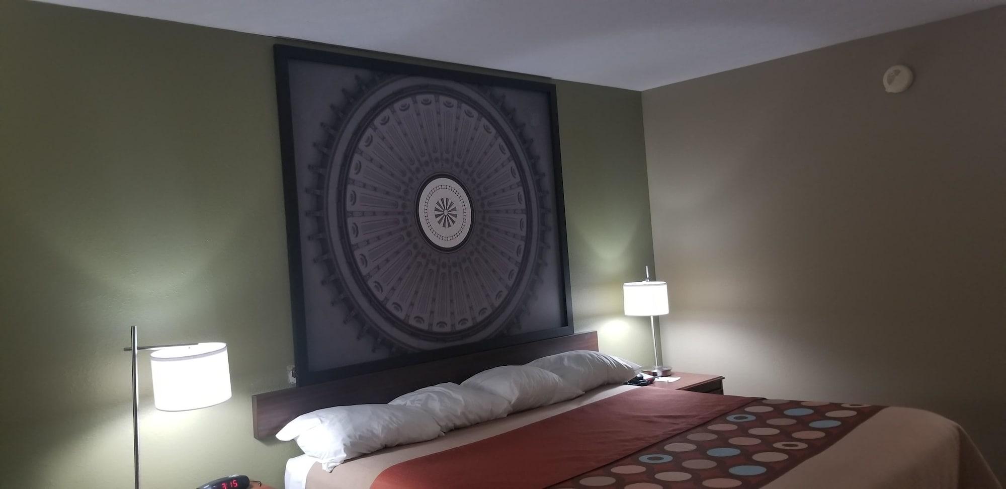 ซูเปอร์ 8 บาย วินด์แฮม เบลล์ฟองเทน Hotel Bellefontaine ภายนอก รูปภาพ