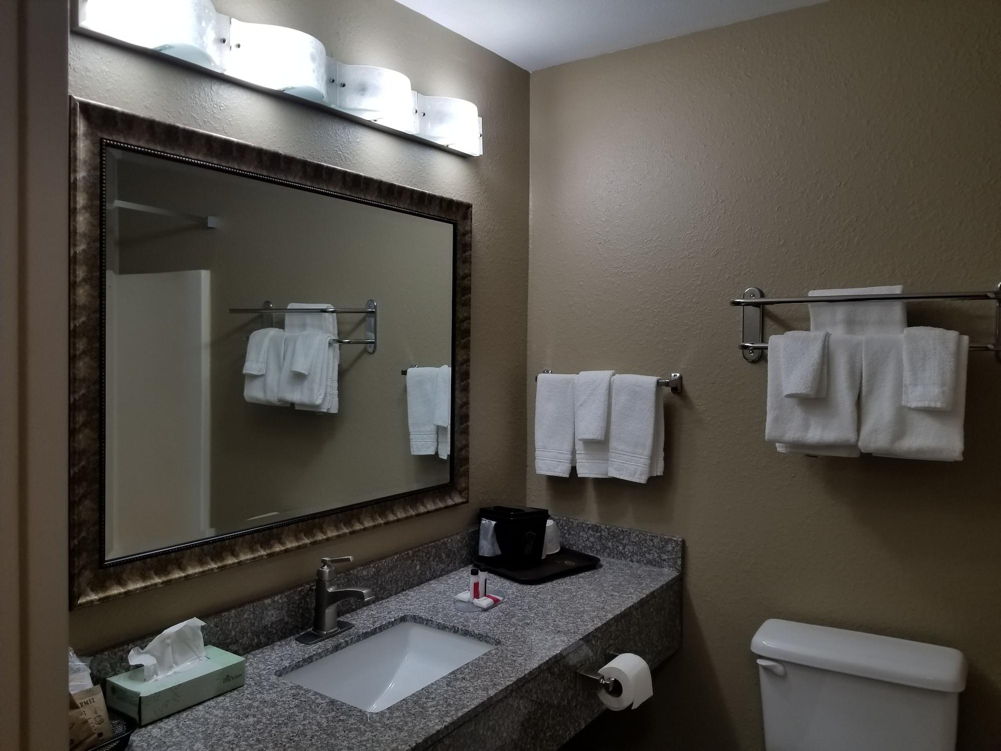 ซูเปอร์ 8 บาย วินด์แฮม เบลล์ฟองเทน Hotel Bellefontaine ภายนอก รูปภาพ