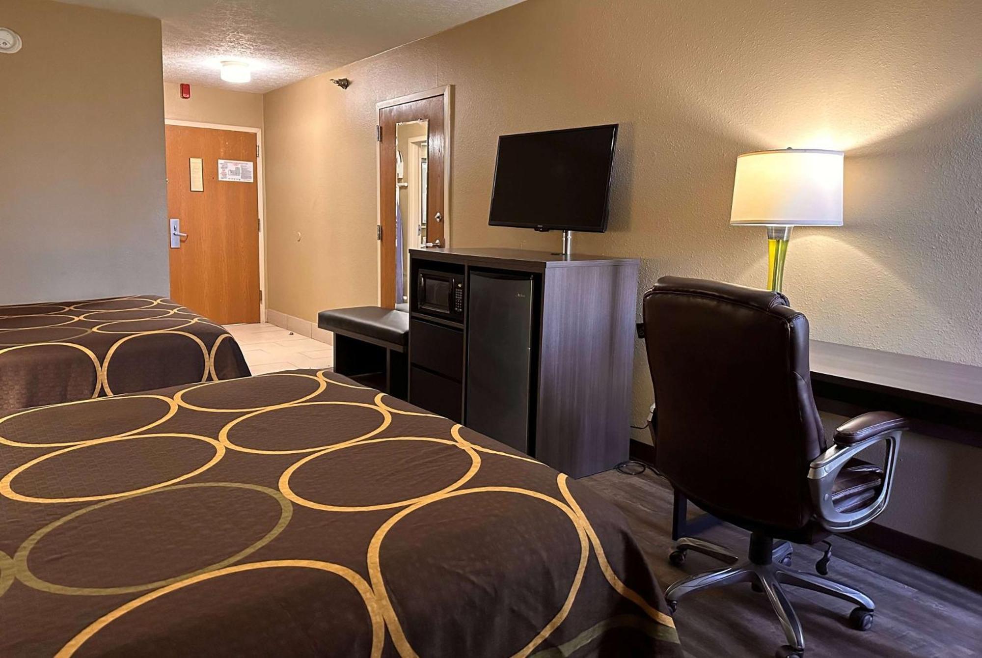 ซูเปอร์ 8 บาย วินด์แฮม เบลล์ฟองเทน Hotel Bellefontaine ภายนอก รูปภาพ