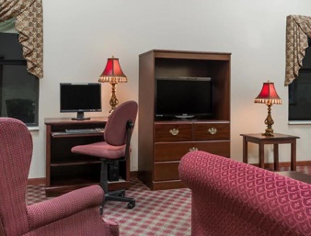 ซูเปอร์ 8 บาย วินด์แฮม เบลล์ฟองเทน Hotel Bellefontaine ภายนอก รูปภาพ
