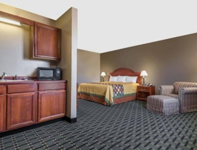 ซูเปอร์ 8 บาย วินด์แฮม เบลล์ฟองเทน Hotel Bellefontaine ภายนอก รูปภาพ