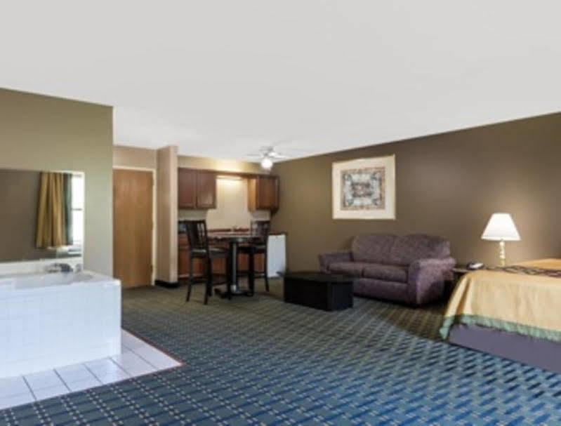 ซูเปอร์ 8 บาย วินด์แฮม เบลล์ฟองเทน Hotel Bellefontaine ภายนอก รูปภาพ